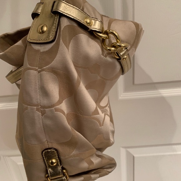 COACH - Purse - Picture 2 of 8